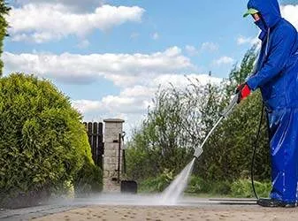 Pressure washing service in Hawes